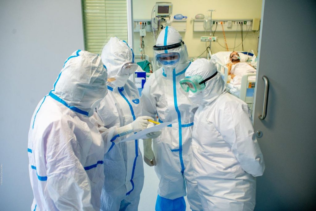 Statul român va suporta toate cheltuielile pentru repatrierea pacienților infectați cu COVID-19 și transferați în străinătate