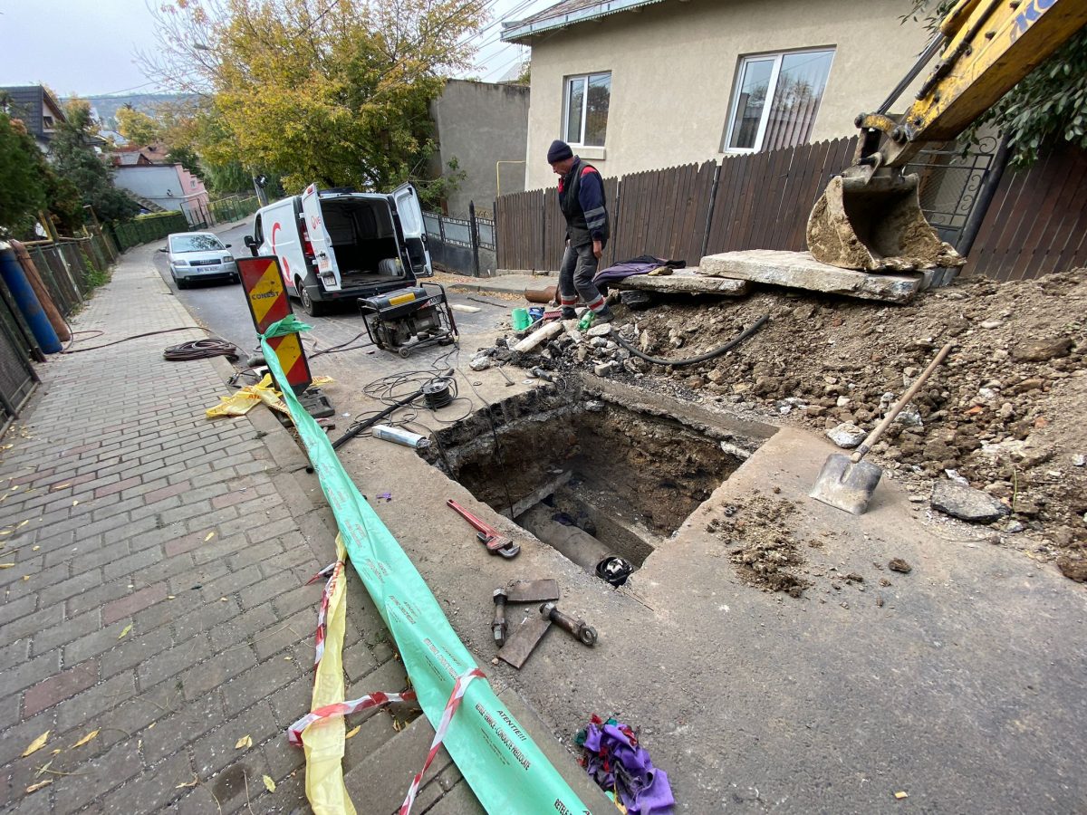 Atenţie şoferi! O stradă din Iaşi blocată din cauza unor reparaţii – FOTO