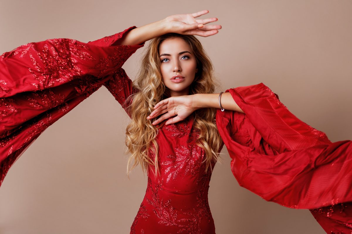Cum iti dai seama ca esti pregatita sa fii model intr-un studio de videochat?
