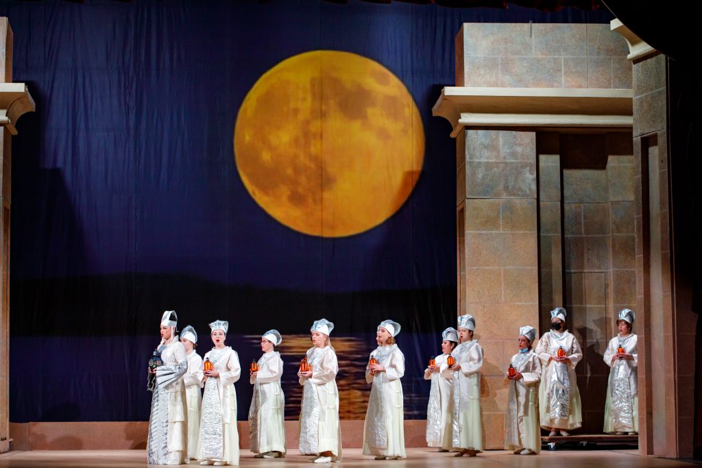 Interviu de senzație cu soprana Ana Maria Donose, interpreta din opera „Aida”, Opera Națională Română Iași – FOTO