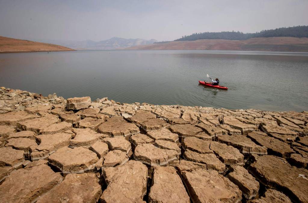 Situaţie critică în California de Sud în cauza rezervelor de apă! Autorităţile au declanşat starea de alertă şi îi sfătuiesc pe cetățeni să reducă consumul