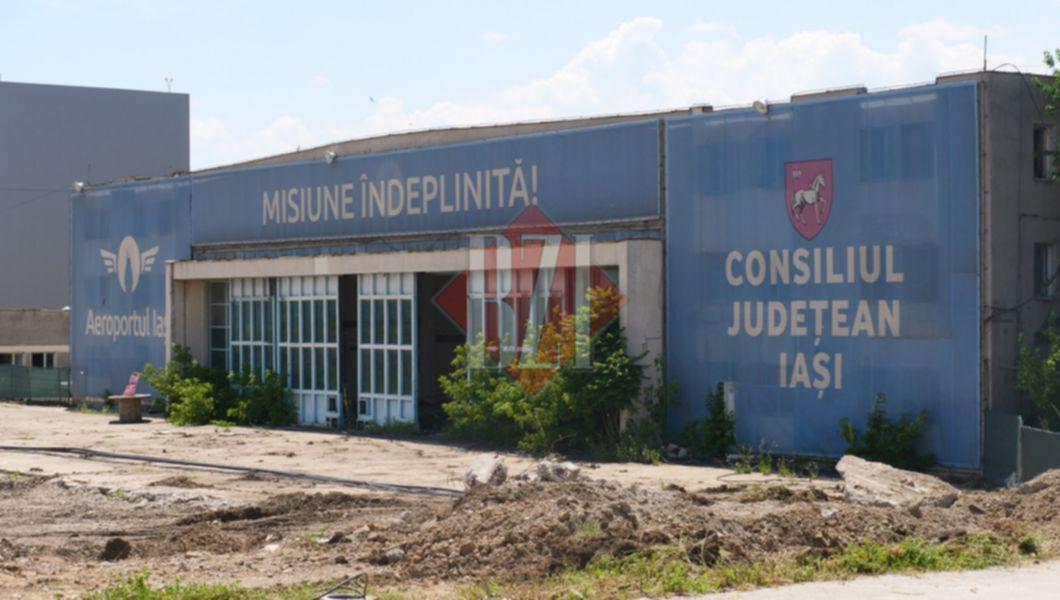 Se demolează clădirea de lângă Aeroportul Iași. Aviația Utilitară va fi culcată la pământ pentru a se face loc noului terminal T4