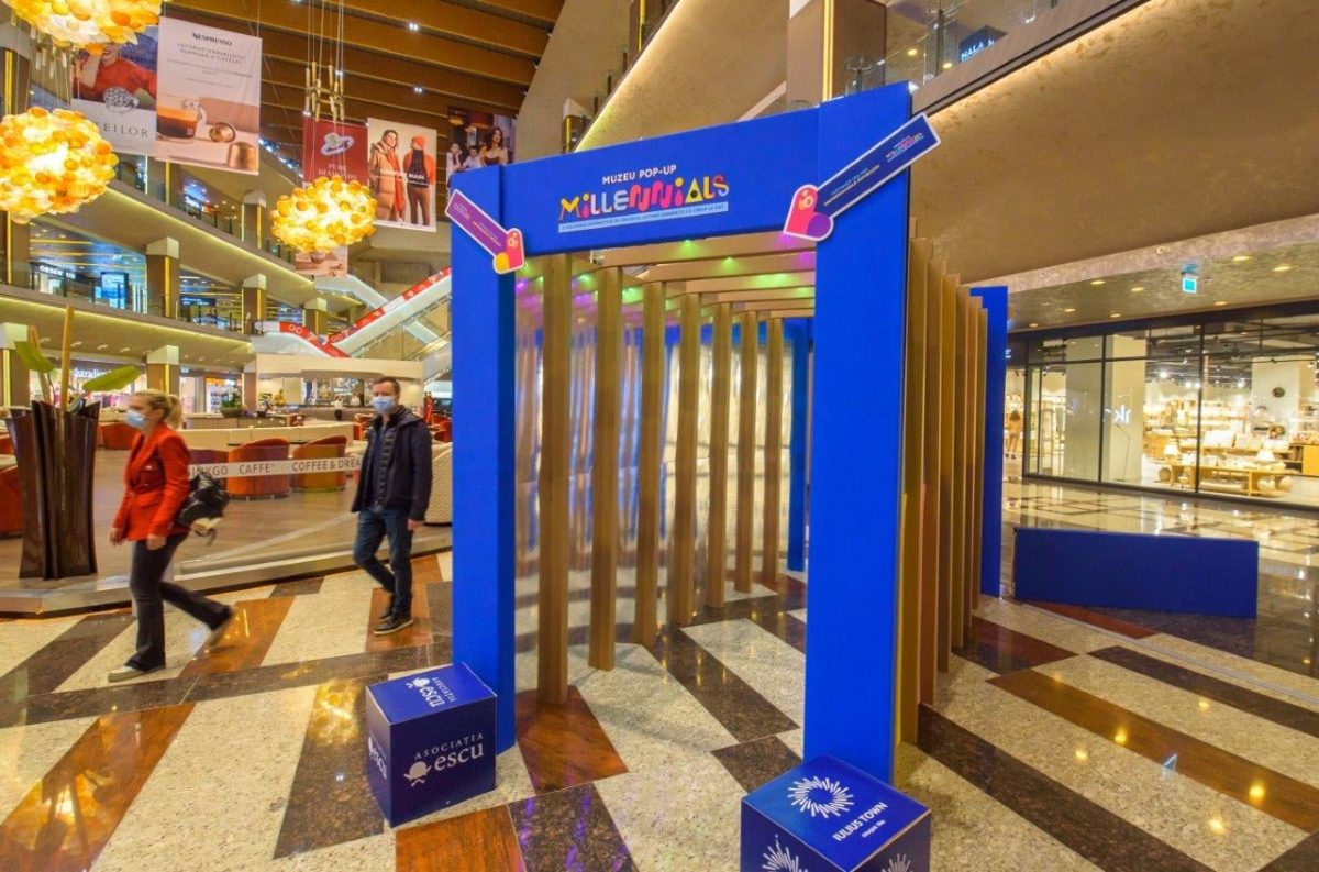 Galerie FOTO: Descoperă highlight-urile anilor `90, la Muzeul Pop-Up Generația Millennials și o inedită expoziție inspirată din imaginarul science-fiction, în Iulius Town!
