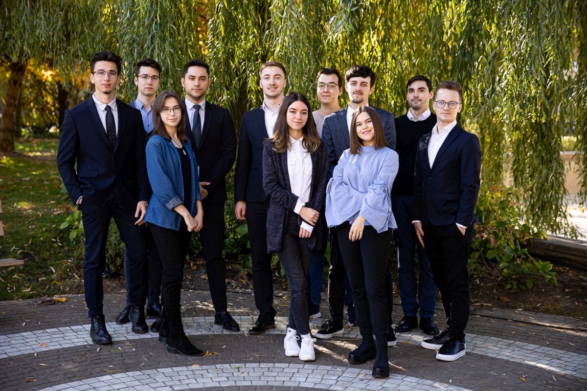 „RISING STARS AT IULIUS” – 900 DE APLICANŢI ÎN PROGRAMUL DE INTERNSHIP AL COMPANIEI IULIUS
