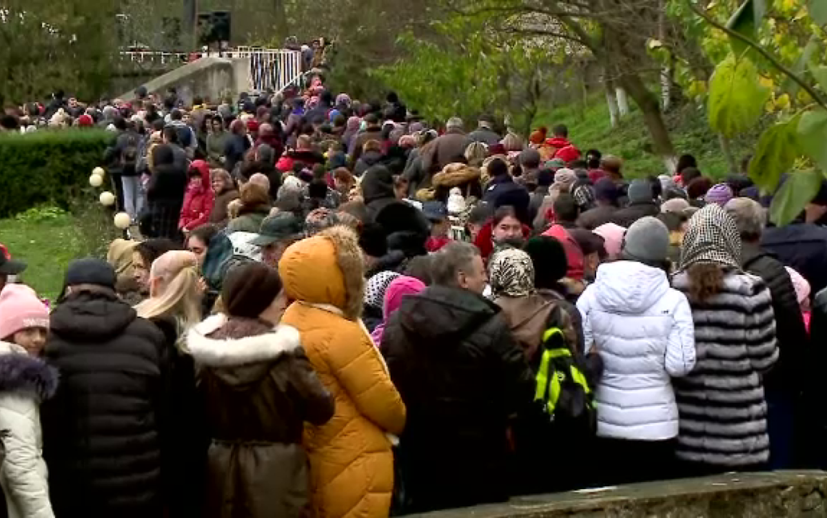 Pelerinaj dificil pentru creștini. Vremea le-a dat bătăi de cap acestora
