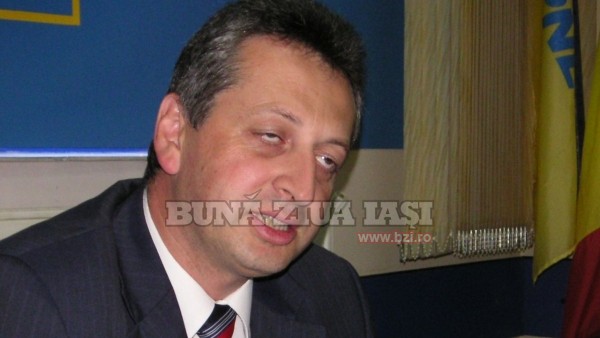 Circ în instanţele din Iaşi! Fostul puşcăriaş Relu Fenechiu continua să ceară despăgubiri de 4 milioane de lei de la o firmă, după două dosare penale  