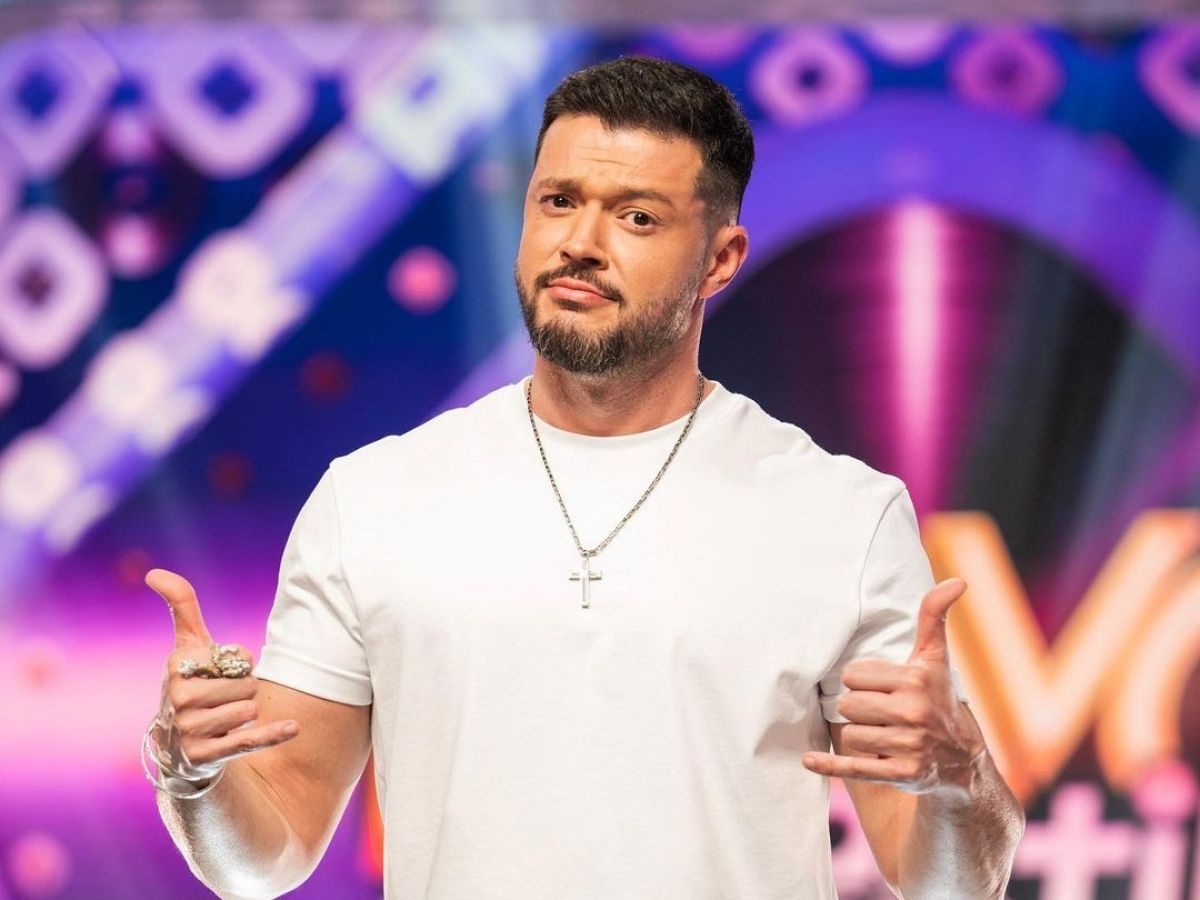 Victor Slav, la vârsta marilor împliniri. Selina, iubita lui, îi este alături la bine și la greu