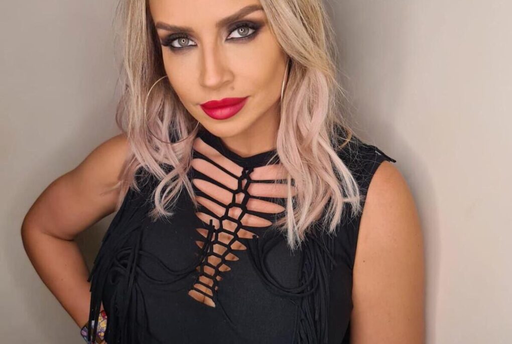 Adina Halas atrage privirile tuturor pe Instagram. Cum reușește frumoasa blondină să aibă un fizic de invidiat 