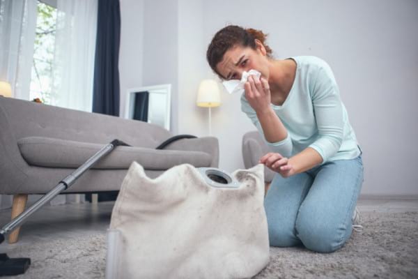 Cum reușești să scapi de alergie la praf: Acarienii pot declanșa astmul