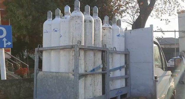 96 de butelii de oxigen medical ajung astăzi la Spitalul de Boli Infecţioase din Iaşi – VIDEO