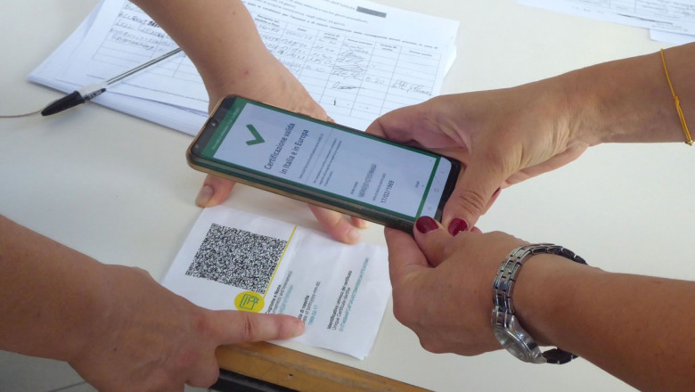 Ce trebuie să ştim despre certificatul verde Covid-19. Cum se descarcă şi cât este valabil