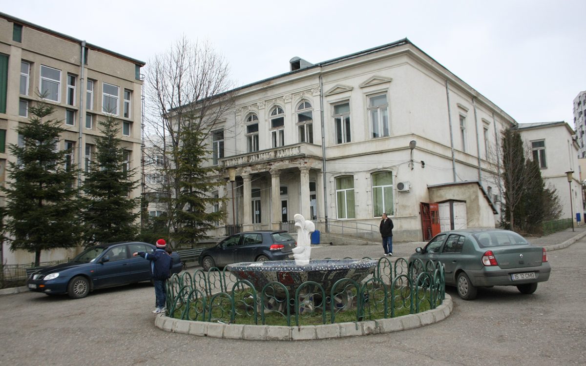 Concert la Mitropolia Moldovei şi Bucovinei, susţinut de liceenii Colegiului Naţional de Artă „Octav Băncilă” din Iaşi cu ocazia Zilei de 1 Decembrie