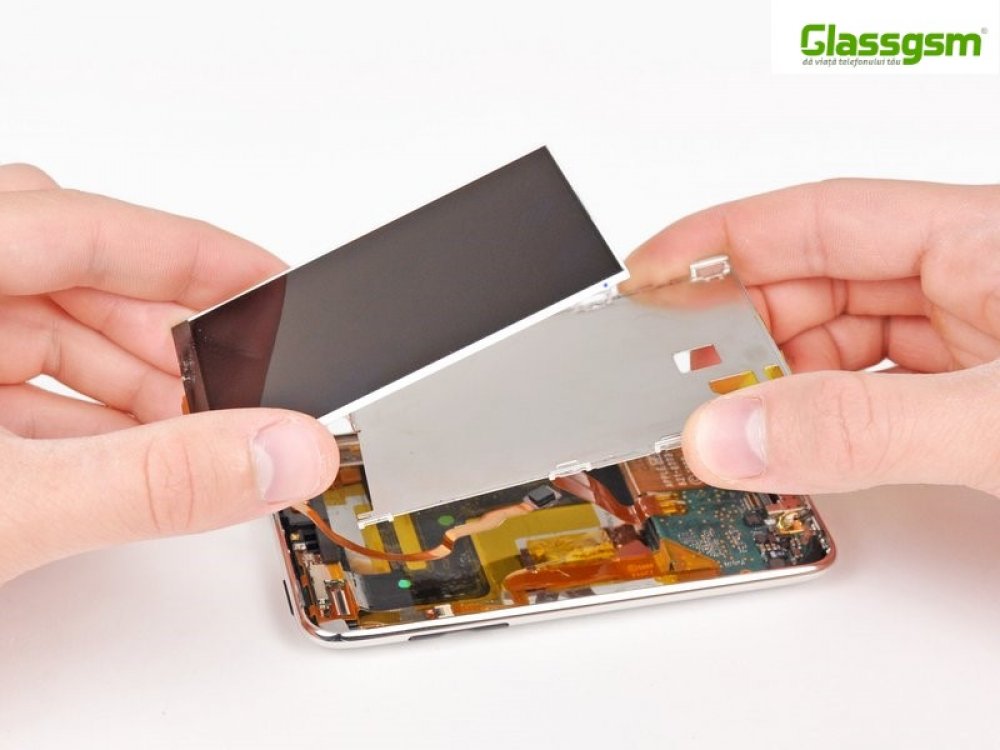 Poți oricând să înlocuiești display-ul telefonului tău la service-ul Glassgsm