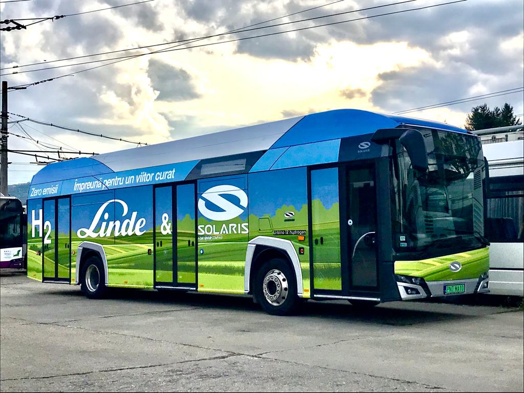 Autobuzul Urbino 12 cu hidrogen a ajuns la Iași. Acesta se află în teste până la sfârșitul săptămânii