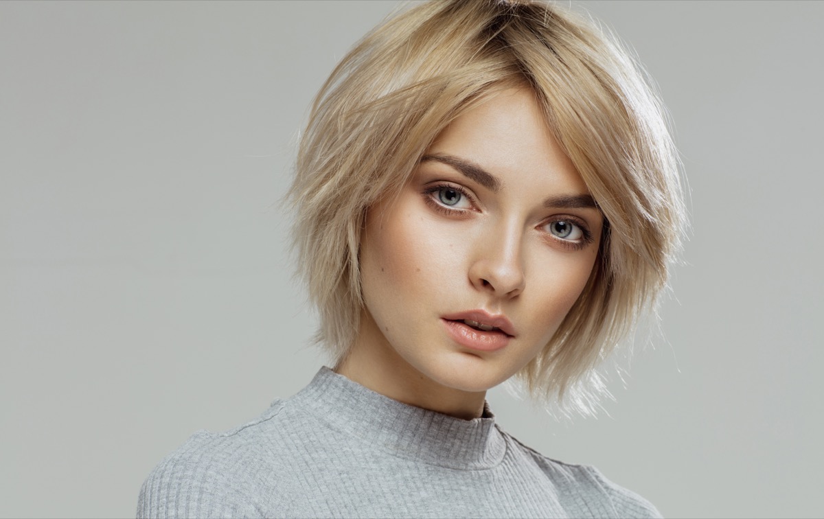Tunsoare scurtă femei: Hair-style-iștii recomandă părul scurt pentru 2022