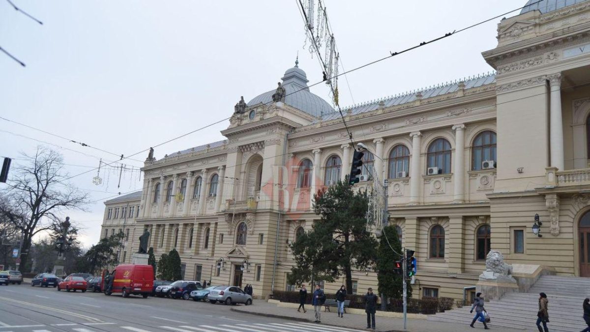 Pont pentru studenții de la Universitatea „Cuza”, din Iași! Instituția va finanța cele mai bune 21 de planuri de afaceri, cu sume cuprinse între 40.000 și 100.000 de euro, în funcție de numărul de locuri de muncă pe care le creează