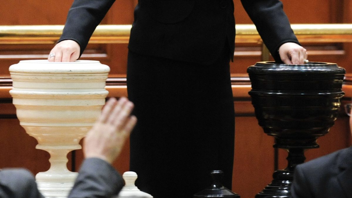 Oficial, România are Guvern cu puteri depline! Cabinetul condus de Nicolae Ciucă a fost învestit cu peste 234 de voturi