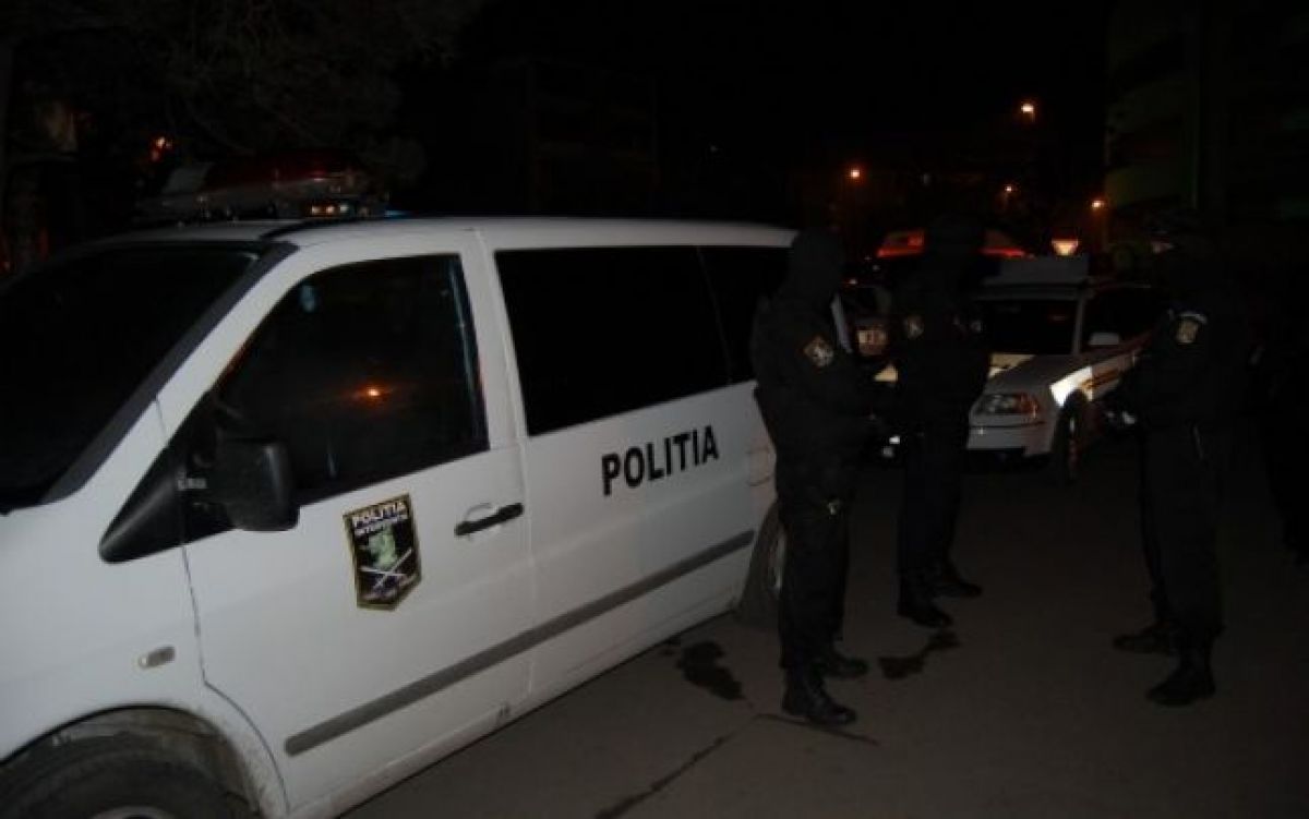 Descoperire macabră la Iaşi! Dublu asasinat într-o locuință din zona Moara de Foc -EXCLUSIV