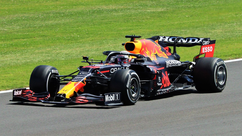 Alege câștigătorii sezonului la F1