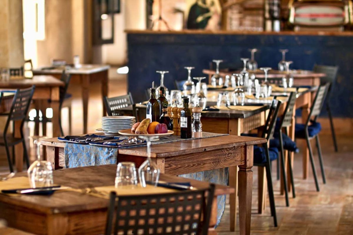 Vești bune pentru patronii din HoReCa! Ministrul Turismului, Daniel Cadariu, anunță deblocarea banilor de ajutor pentru pandemie