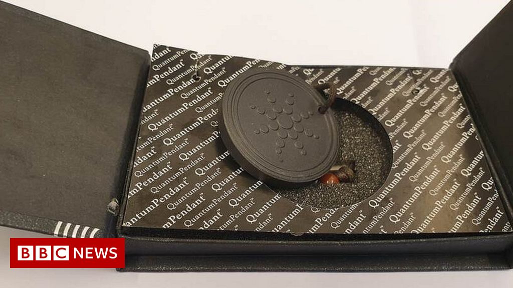 Lănțișoarele vândute în Olanda cu scopul de a oferi protecție împotriva rețelelor 5G sunt radioactive