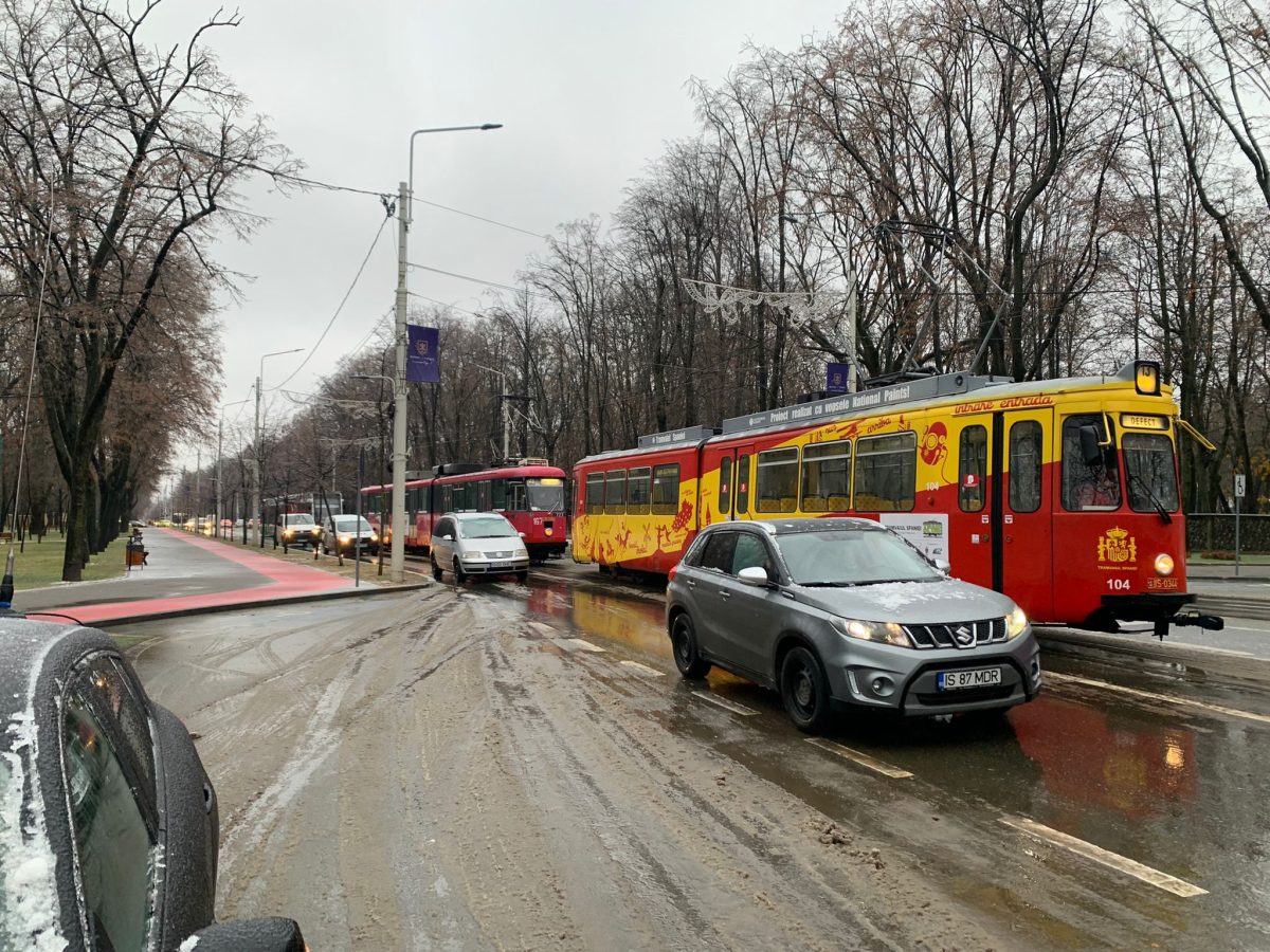 Peste 10 tramvaie au rămas blocate în zona Copou din municipiul Iași! Traficul este haotic – EXCLUSIV-FOTO
