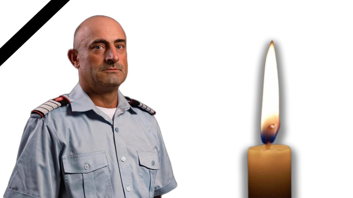 Emoţionant! Autospeciale SMURD din Iaşi, la toate misiunile cu poza lui lipită de parbriz. Din familia ISUJ a plecat un camarad: “Drum lin în Armata Îngerilor”