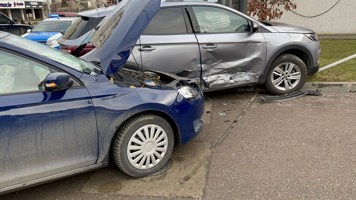 Accident rutier pe Bulevardul Independenței din Iași -EXCLUSIV, FOTO