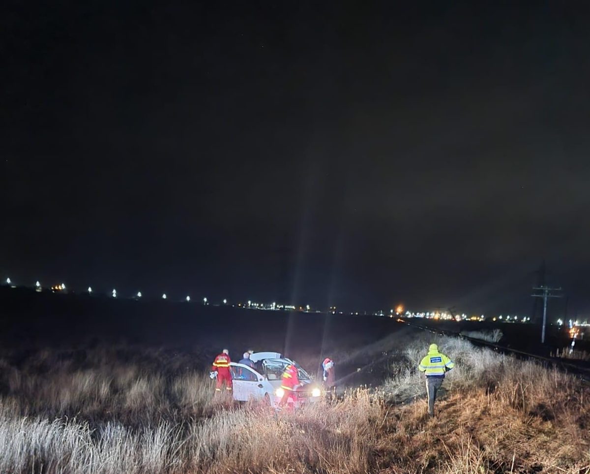 Accident rutier grav în Podu Iloaiei. Un autoturism s-a răsturnat. Trei persoane au fost rănite – EXCLUSIV, FOTO