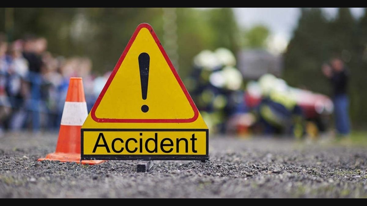 Accident cu patru mașini pe DN7, în județul Vâlcea. Traficul este blocat