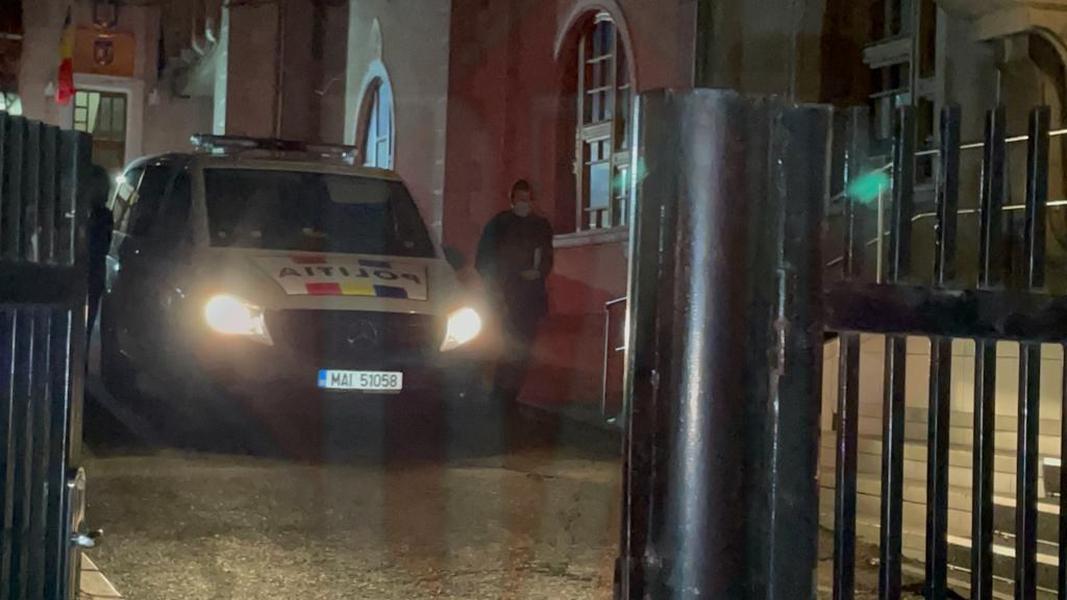 Presupusul criminal al femeii din Iași căreia i-a fost tăiat gâtul a fost arestat! Decizie dată de magistrați – EXCLUSIV