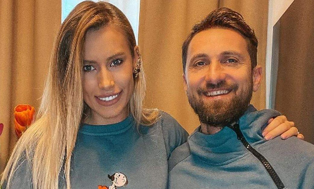 Dani Oțil și-a angajat soacra la restaurant. Ce salariu primește mama Gabrielei Prisăcariu