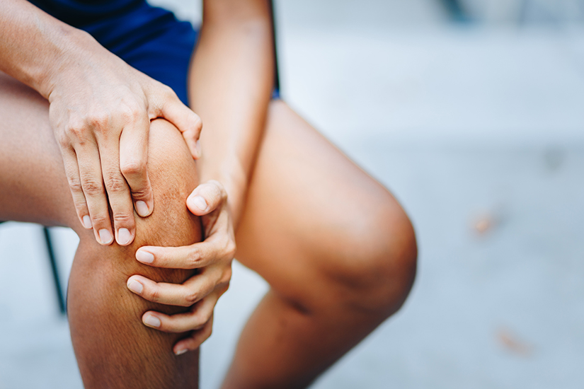 atrăgând durerea de la fese la spatele genunchiului remediu pentru genunchi