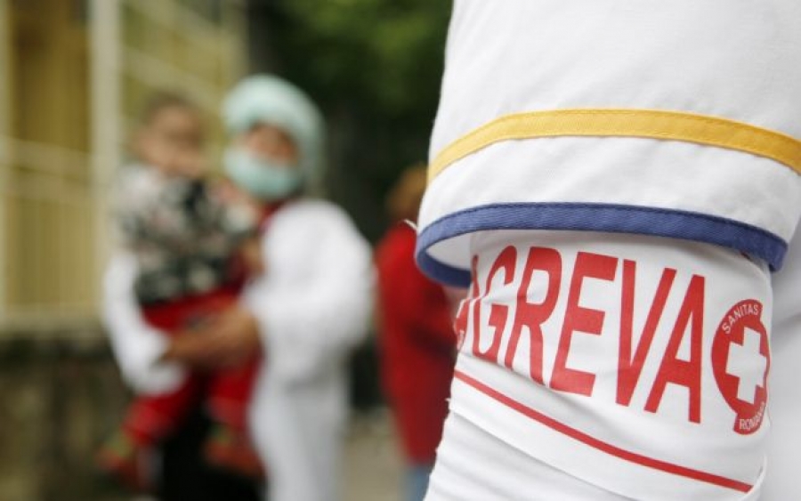 Cadrele medicale din spitalele din toată țara au intrat în grevă japoneză! Bugetarii vor măriri de salarii