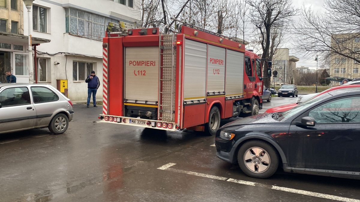 Incendiu la un apartament de pe bulevardul Primăverii 