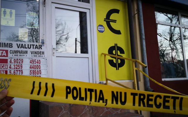 Jaf la o casă de schimb valutar din Brăila. O angajată a ajuns la spital