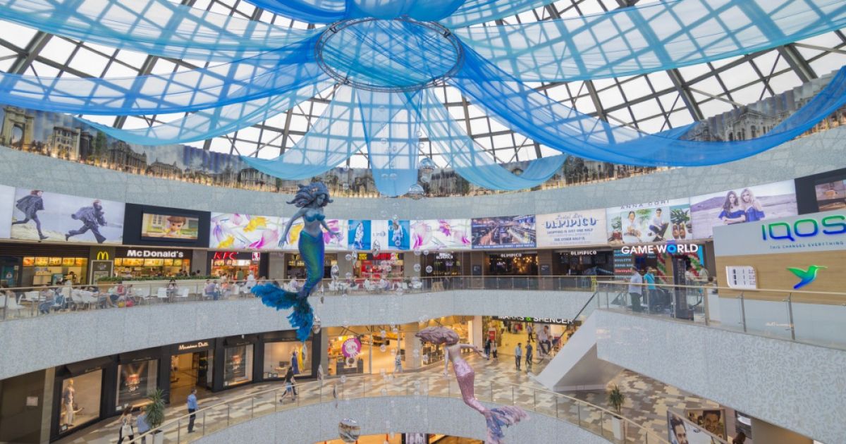 Poliţia nu a citit timp de 10 ore alerta falsă cu bombă la centrul comercial din Bucureşti