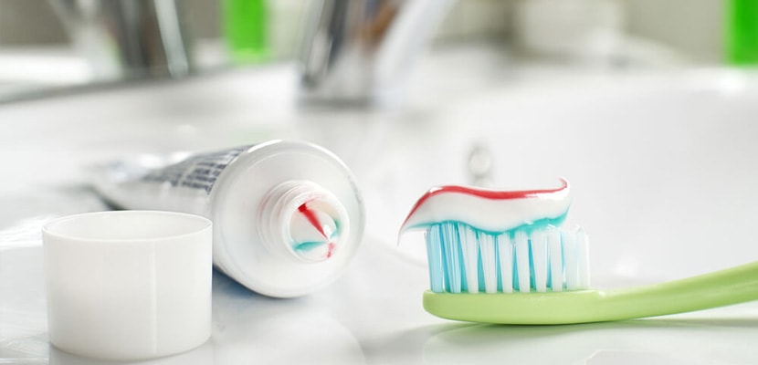 Pastă de dinți pentru durerea de măsea: Ce produse îți pot afecta dinții