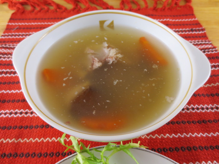 Piftie de porc ardelenească: Rețeta bunicii pentru o răcitură perfectă