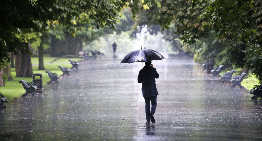 Alertă meteo! Cod portocaliu de ploi abundente în prima zi de Crăciun. Care sunt zonele vizate