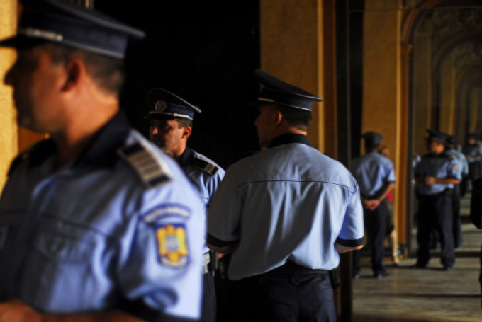Mii de poliţişti vor fi în misiune, zilnic, în perioada Crăciunului