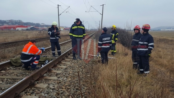 Accident feroviar în Târgu Frumos unde o pacientă a ajuns în stare gravă după ce a fost acroșată de un tren – EXLCUSIV