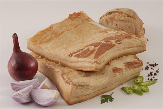 Slănină calorii: Cât de sănătos este acest deliciu culinar de Sărbători