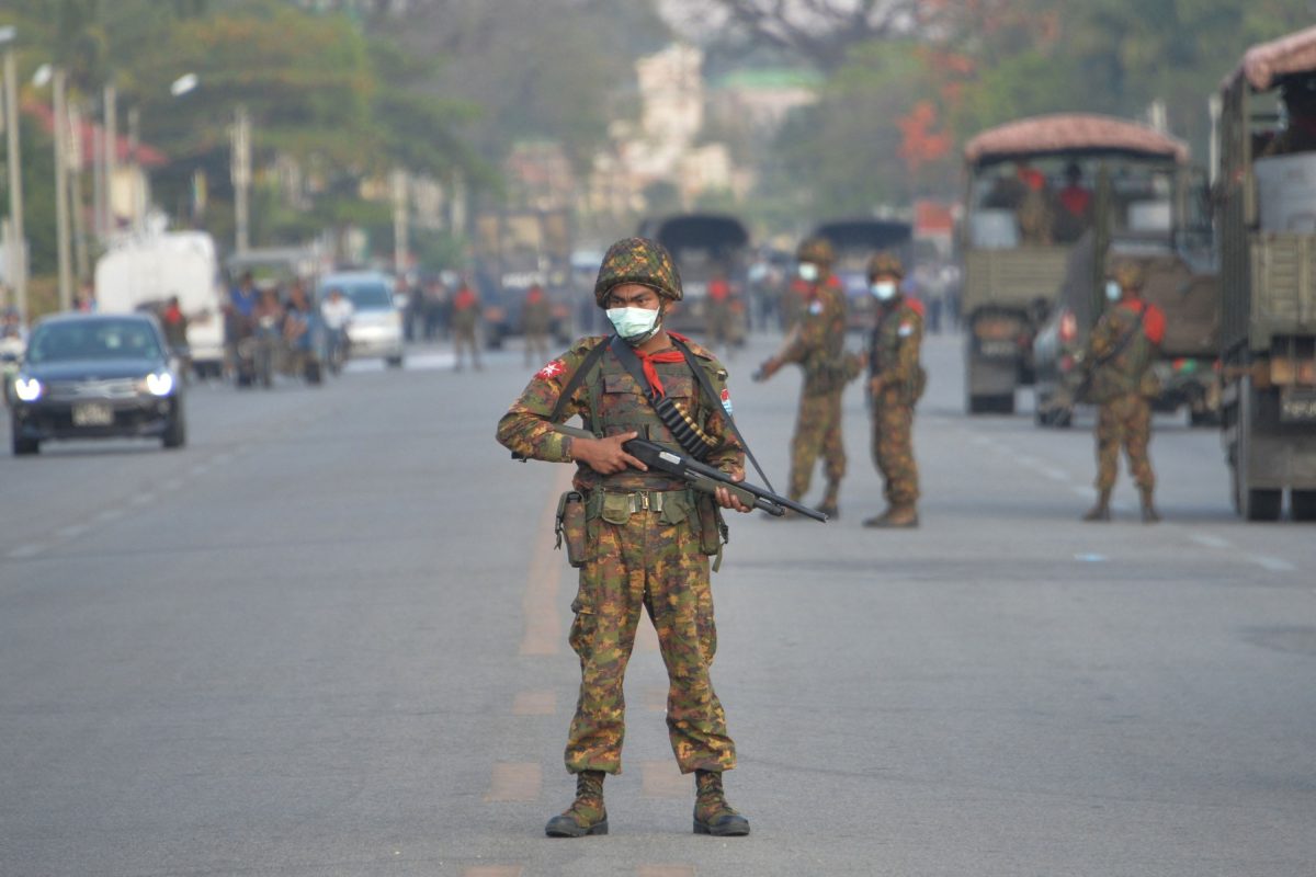 Crime în masă comise de armata din Myanmar după ce a preluat puterea! Oamenii au fost torturați de soldați care aveau 17-18 ani