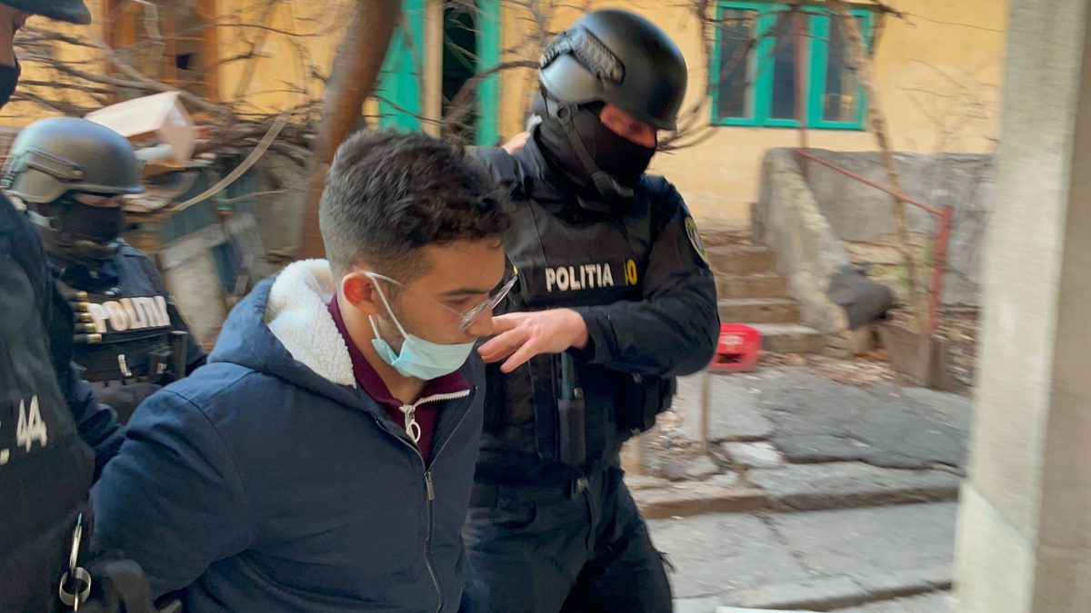 Procurorii ieșeni îl audiază pe studentul Ahmed Sami El Bourkardi, după decizia judecătorilor de a-l aresta pentru 30 de zile – FOTO, VIDEO