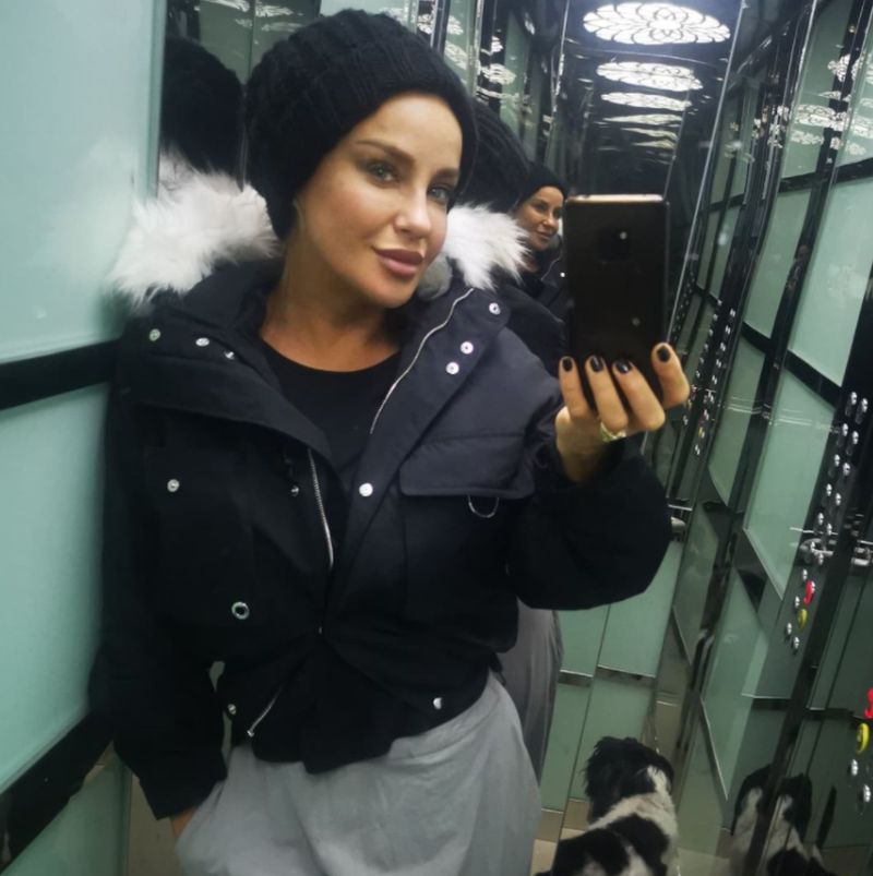 Tania Budi in lift