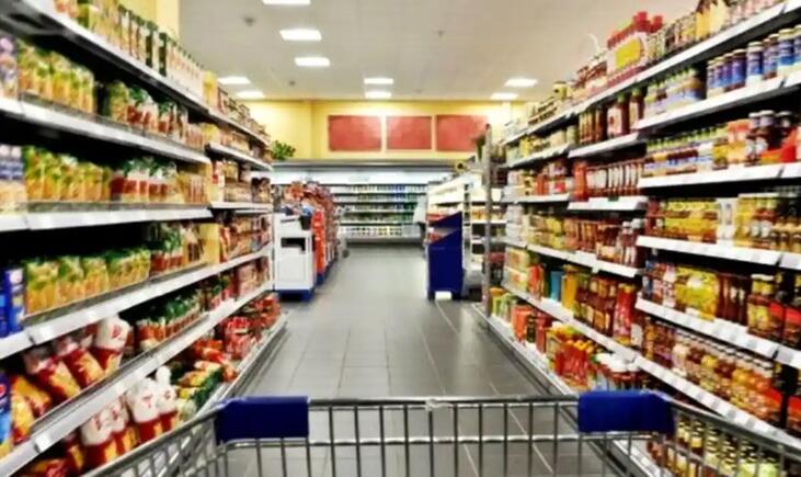 Ungaria mărește impozitele pentru marii retaileri alimentari și îi obligă să doneze toată mâncarea care expiră în 48 de ore