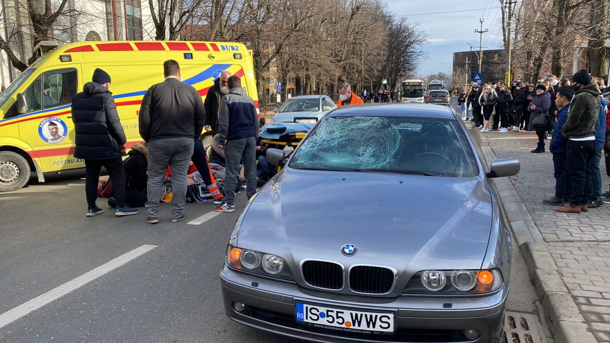 Accident rutier grav în municipiul Iași! Un șofer cu BMW a acroșat un pieton – EXCLUSIV/FOTO, VIDEO