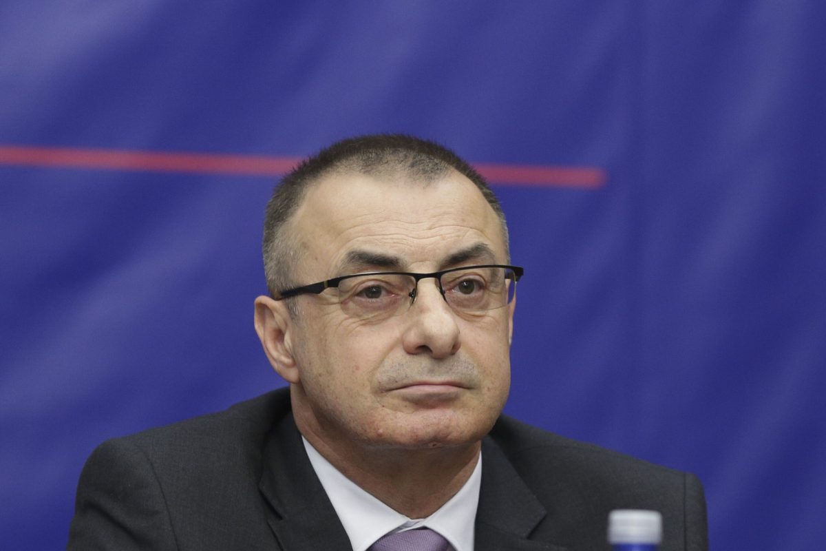 Ce spune generalul de la care premierul Nicolae Ciucă ar fi plagiat teza de doctorat