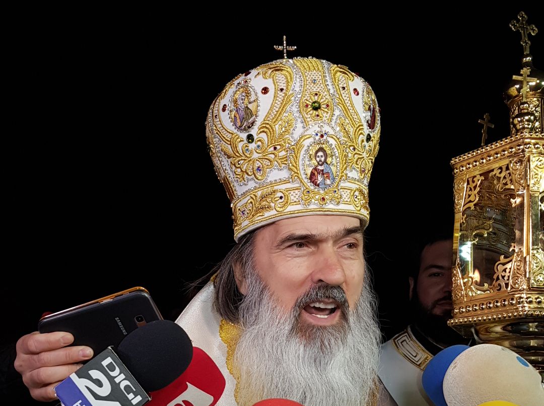 ÎPS Teodosie a fost amendat după ce a ieșit din izolare pentru a oficia o slujbă